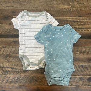 Cloud island onesie bundle. Size 3-6 months.